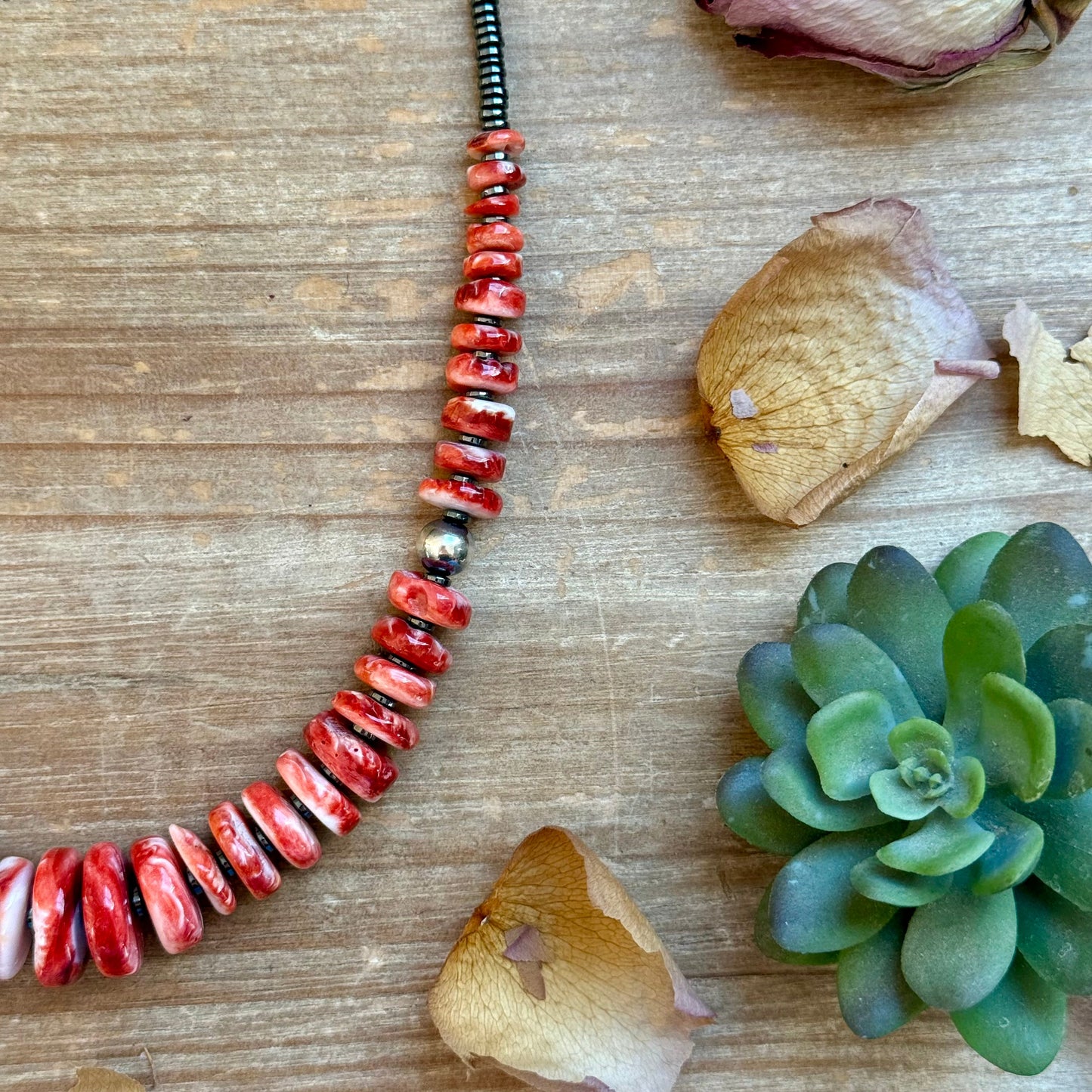 23” Red Spiny Graduated Necklace
