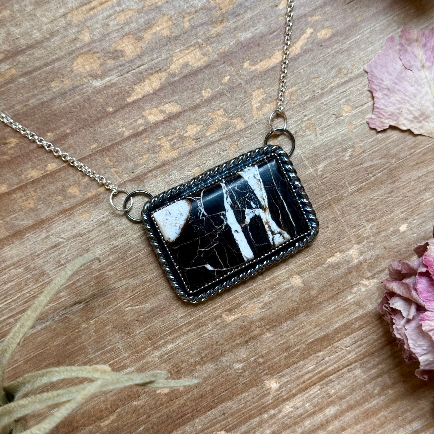 MJ White Buffalo Bar Necklace – Sterling Silver