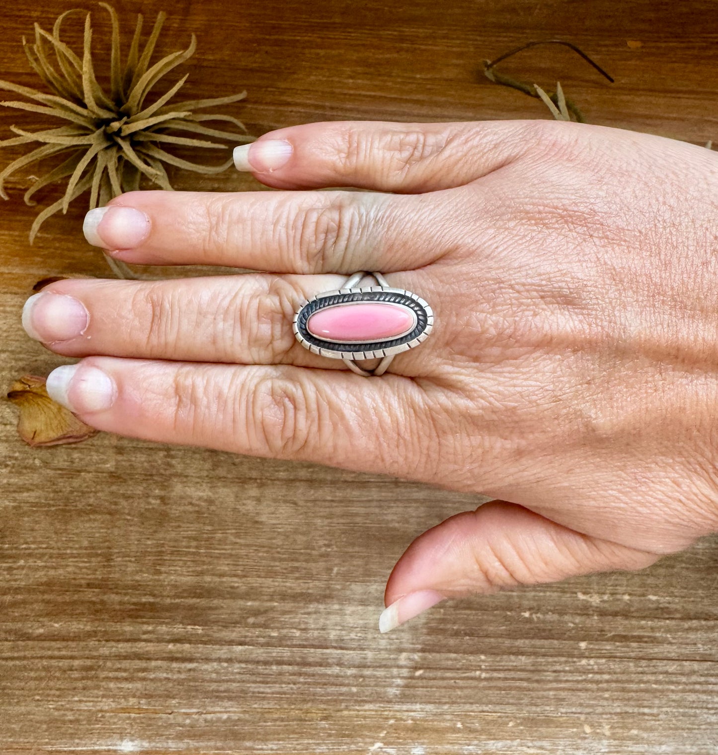 Pink Conch Oval Ring – Size 10 – Sterling Silver