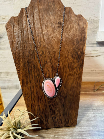 19 inch sterling silver necklace with pink conch