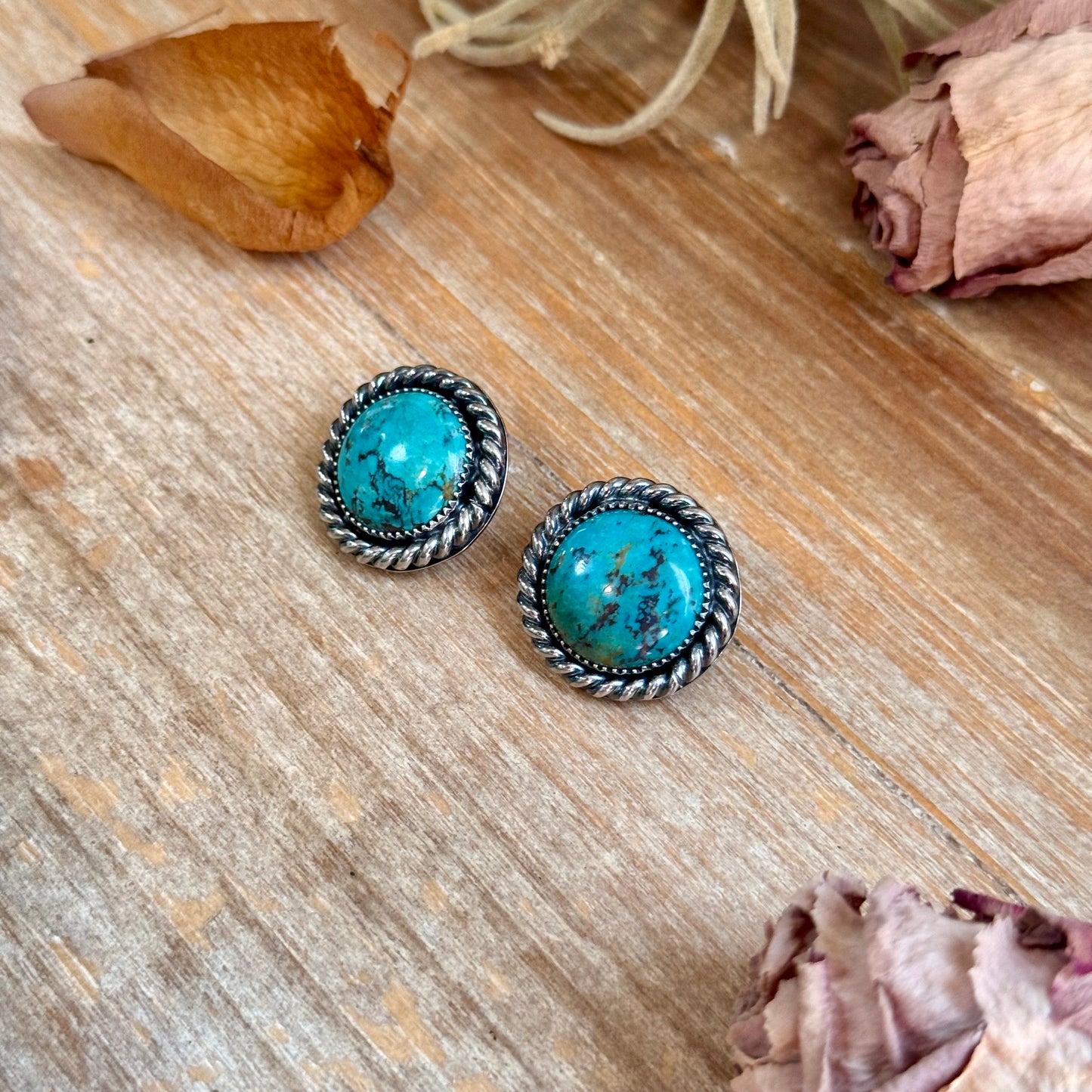 Round Turquoise Rope Border Stud Earrings – Option 2