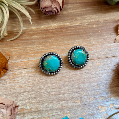 Round Turquoise Beaded Border Stud Earring