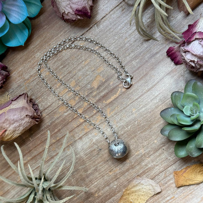 89 - Sterling Silver Desert Wolf Single Ponca Pearl Necklace by Jason Ogg