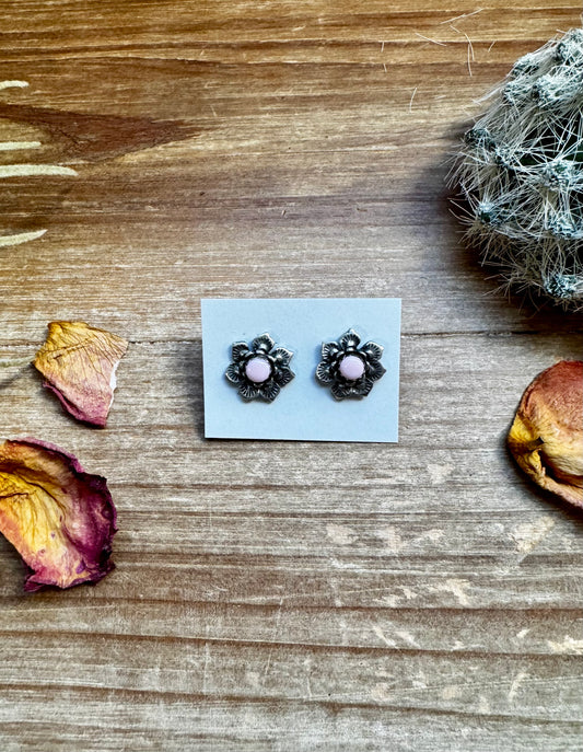 Stud Earrings - Flower Pink Conch & Sterling Silver