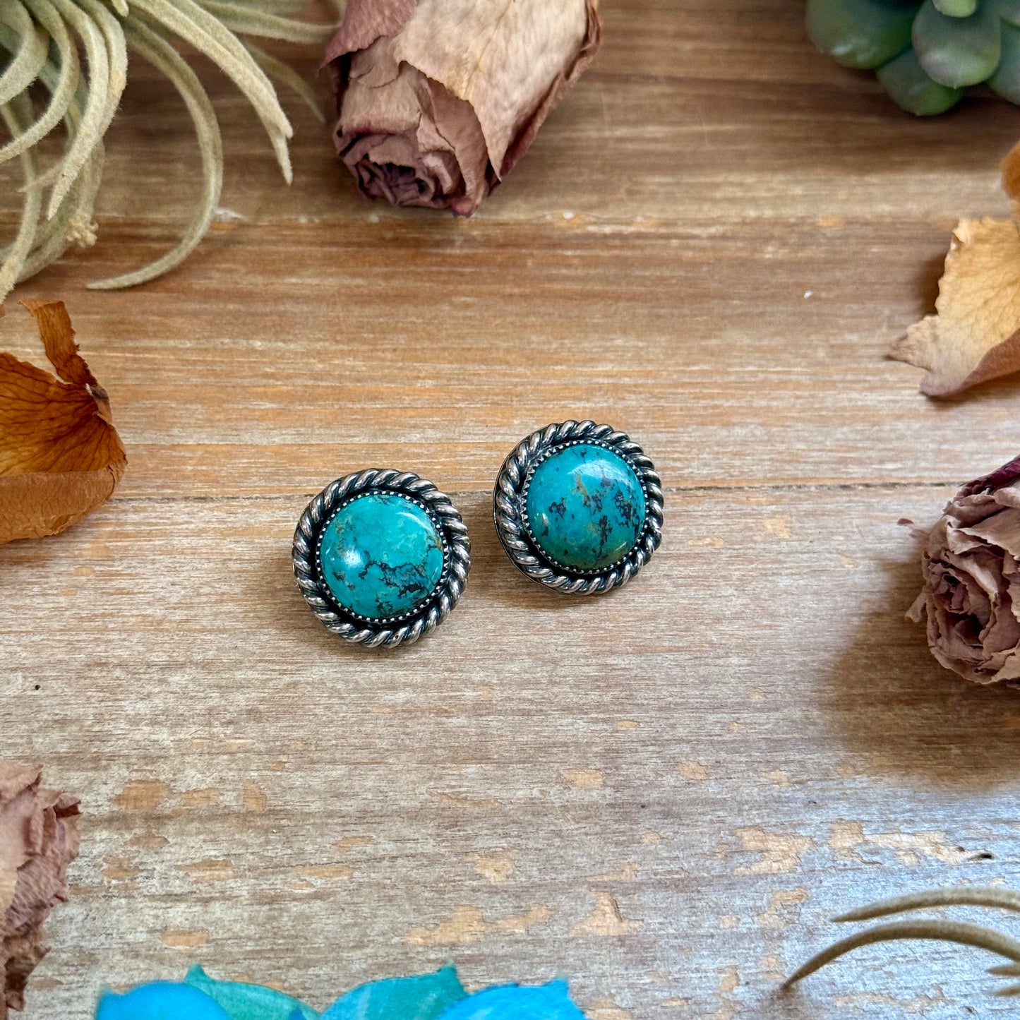 Round Turquoise Rope Border Stud Earrings – Option 2