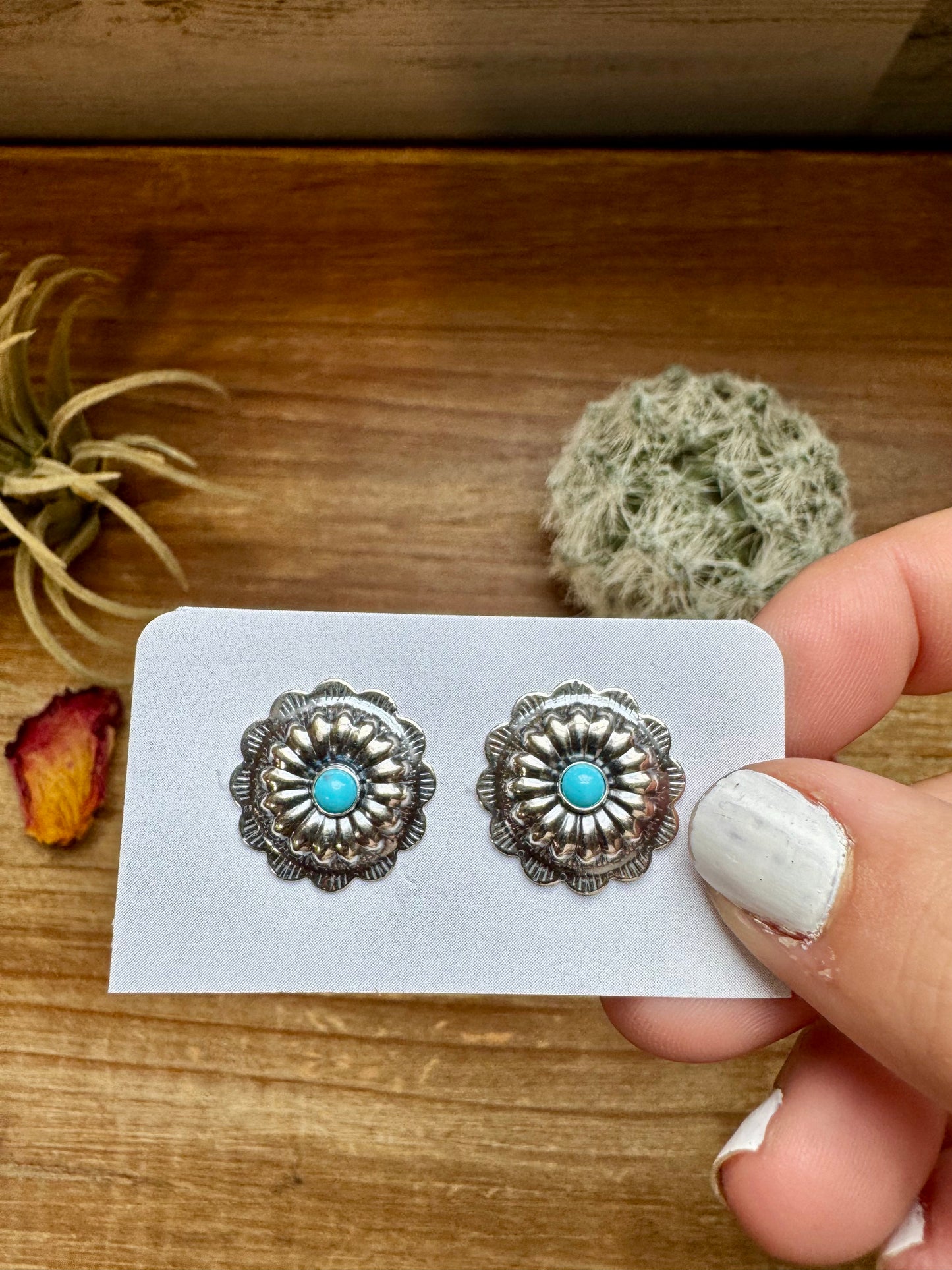 Round stud earrings with Kingman turquoise - sterling silver