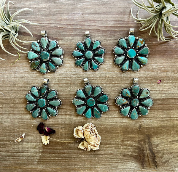 Flower turquoise pendant