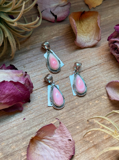 Pink Conch Shell Sterling Silver Pendant – Teardrop Shape