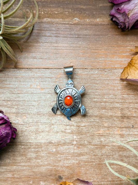 Sterling silver turtle pendant with spiny oyster, Native made, fits 6 mm chain, handmade in USA, artist stamp unreadable
