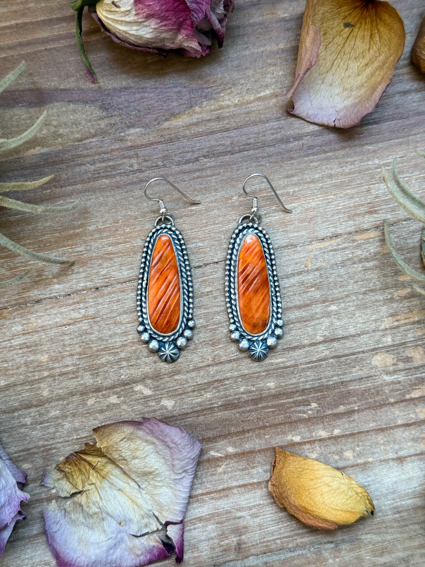 Sterling Silver Orange Spiny Oyster Dangle Earrings – Artist Shay Pfeiffer