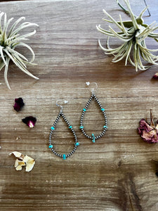 3 mm Navajos earrings teardrop with blue turquoise nuggets