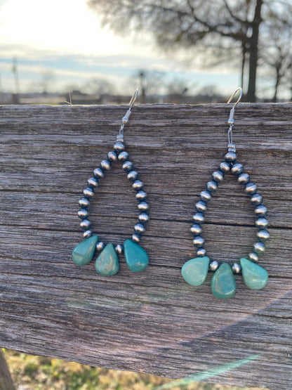 Teardrop turquoise and Sterling Silvers Pearls earrings -