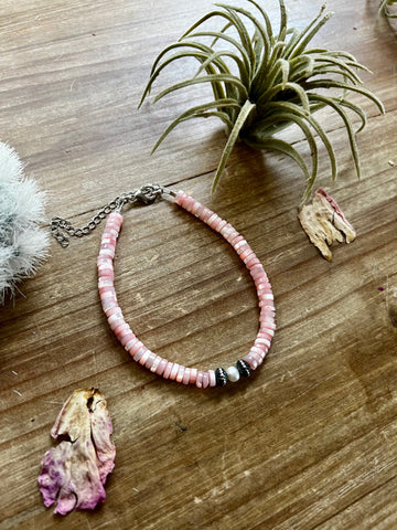 Pink shell summer anklet with Navajos