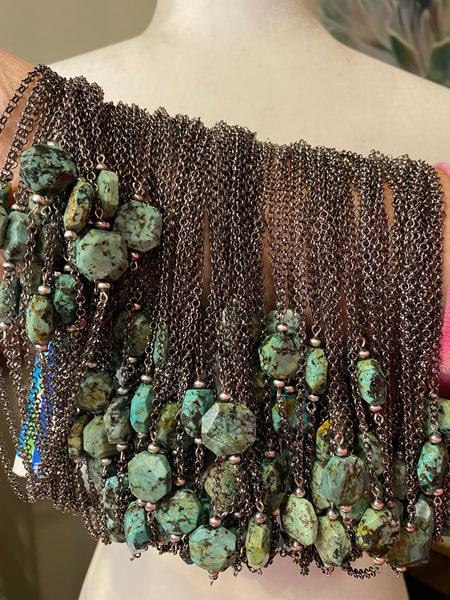 Africain turquoise on chain